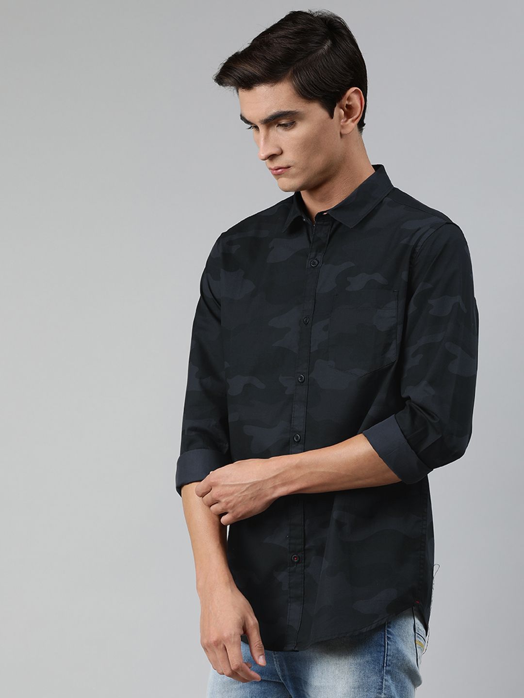 HIGHLANDER Men Black & Charcoal Grey Camouflage Slim Fit Printed Casual Shirt