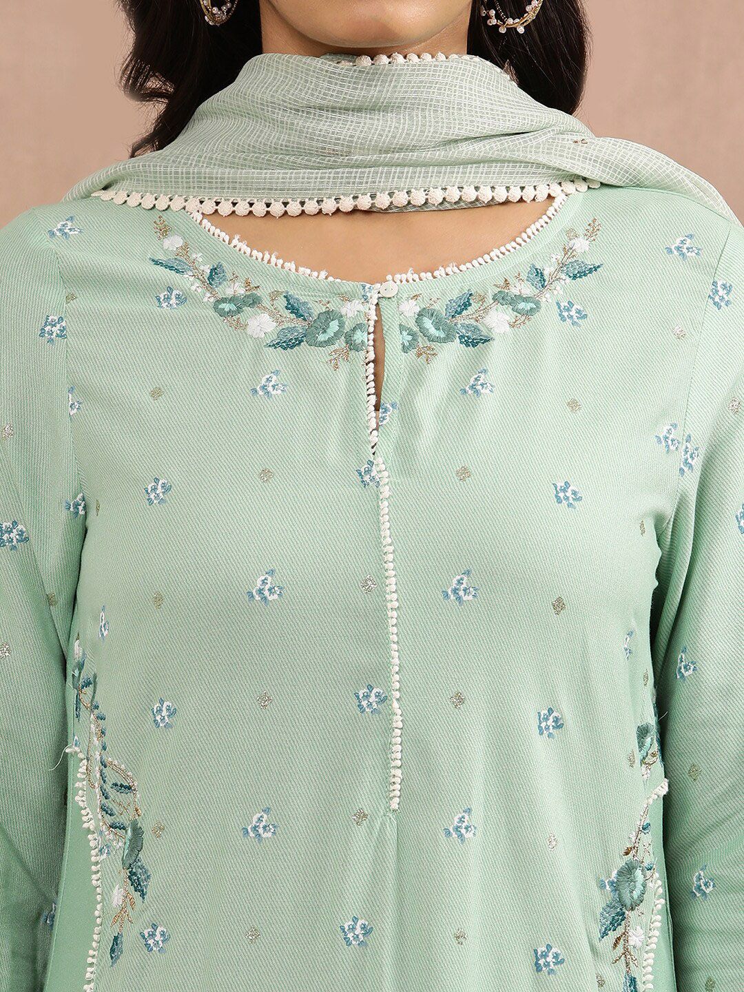 W Floral Printed Thread Work Keyhole Neck Kurta With Trousers & Dupatta