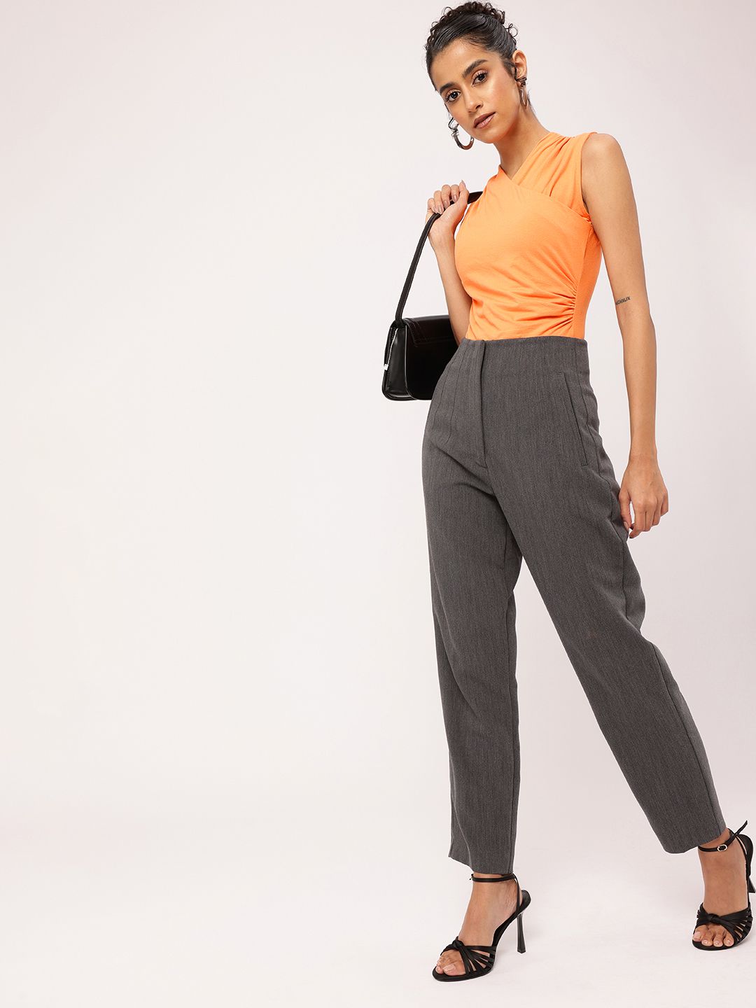DressBerry Sleek Cute Chic V-Neck Ruched Detail Knitted Bodysuit
