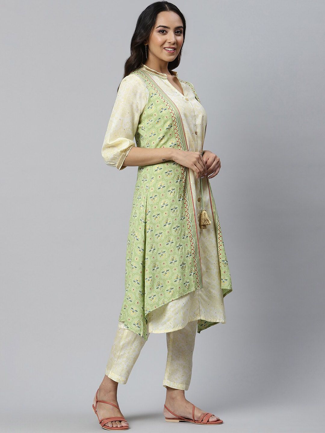 AURELIA Women Green Ethnic Motifs Embroidered Layered Kurta with Trousers