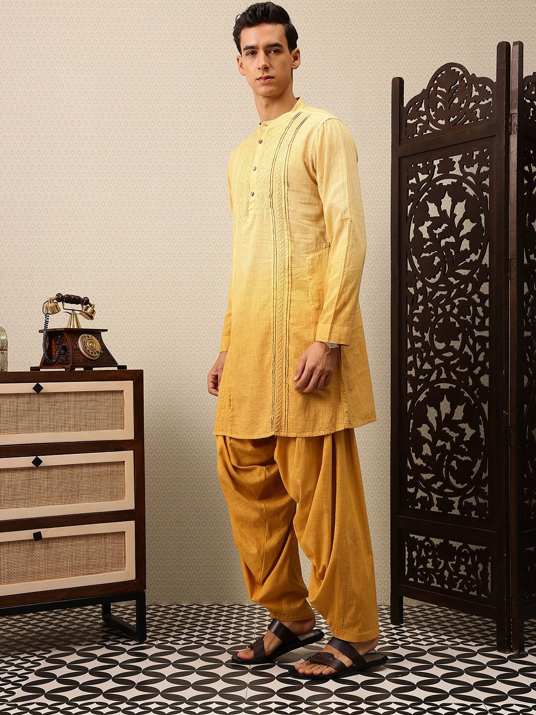 House of Pataudi Floral Embroidered Pure Cotton Jashn Kurta With Salwar