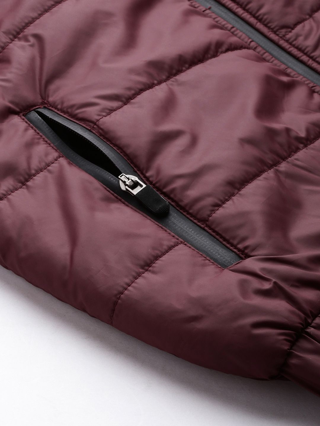 The Indian Garage Co Men Colourblock Zip-Front Hooded Puffer Jacket