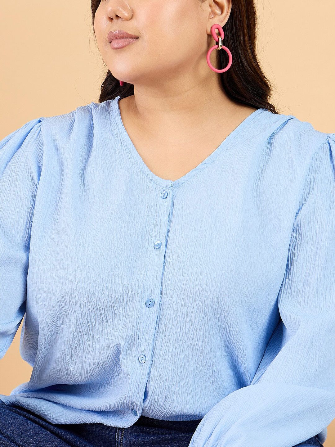 CURVY STREET Plus Size V-Neck Puff Sleeve Top