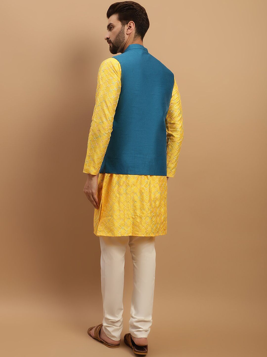 SOJANYA Kurta Sulam Motif Etnik Bersama Jaket Churidar & Nehru