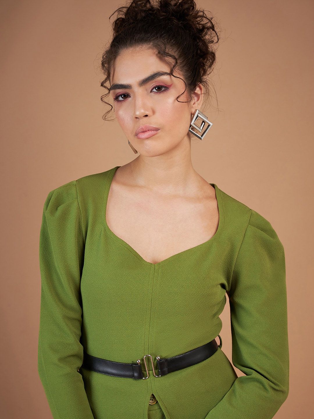 SASSAFRAS Green Puffed Slevees Top With Trousers