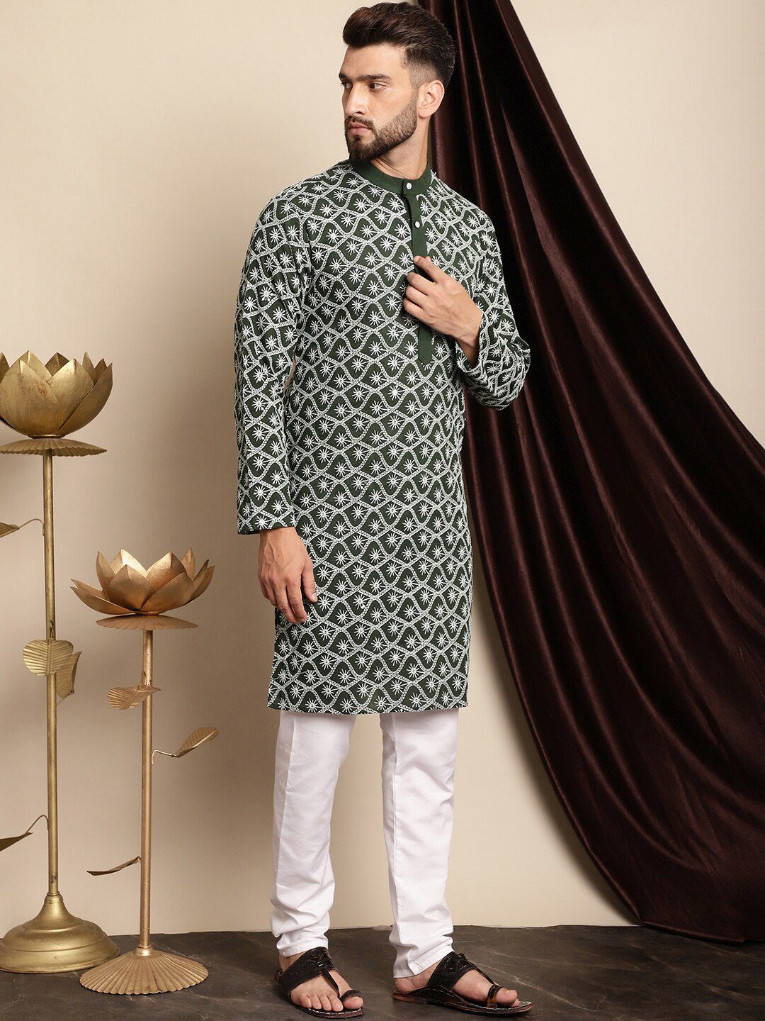 Motif Etnik Anouk Sulam Kolar Jalur Kapas Tulen Kurta Biasa dengan Churidar
