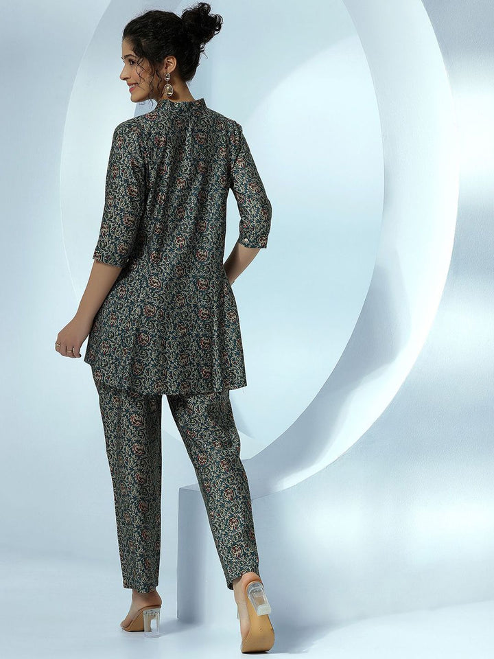 Libas Floral Printed Pleated Shirt With Trousers Co-Ords