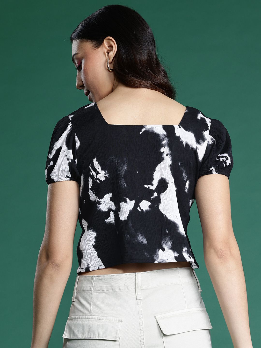 DressBerry Printed Puff Sleeves Monochrome Top