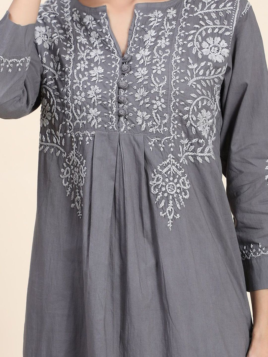 HOUSE OF KARI Women Chikankari Kurta