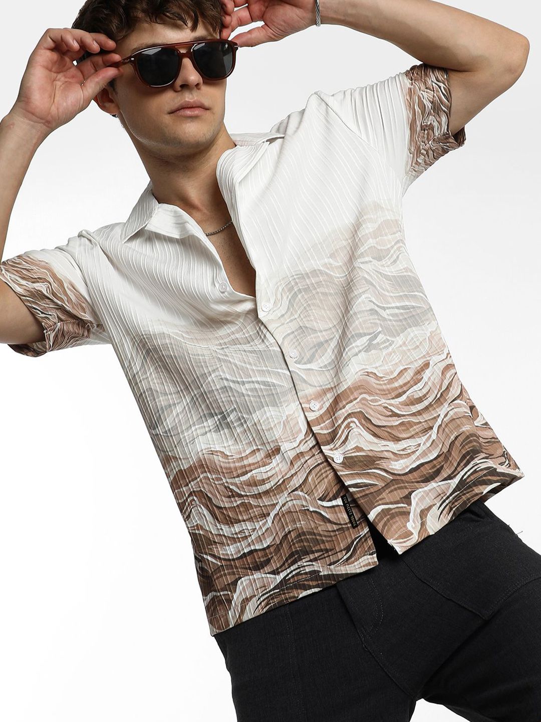 Campus Sutra Men Comfort Cuban Collar Abstract Printed  Casual Shirt