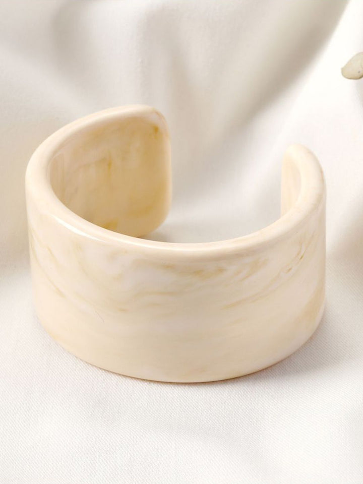 Gelang Cuff Wanita Asin