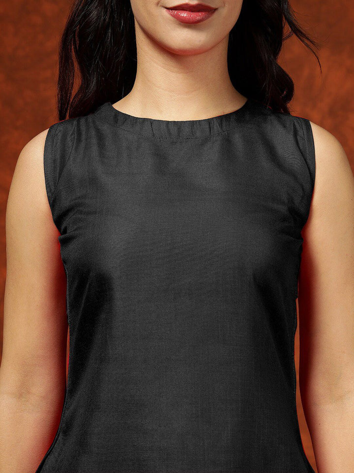 KALINI Round Neck Kurta & Trousers With Dupatta