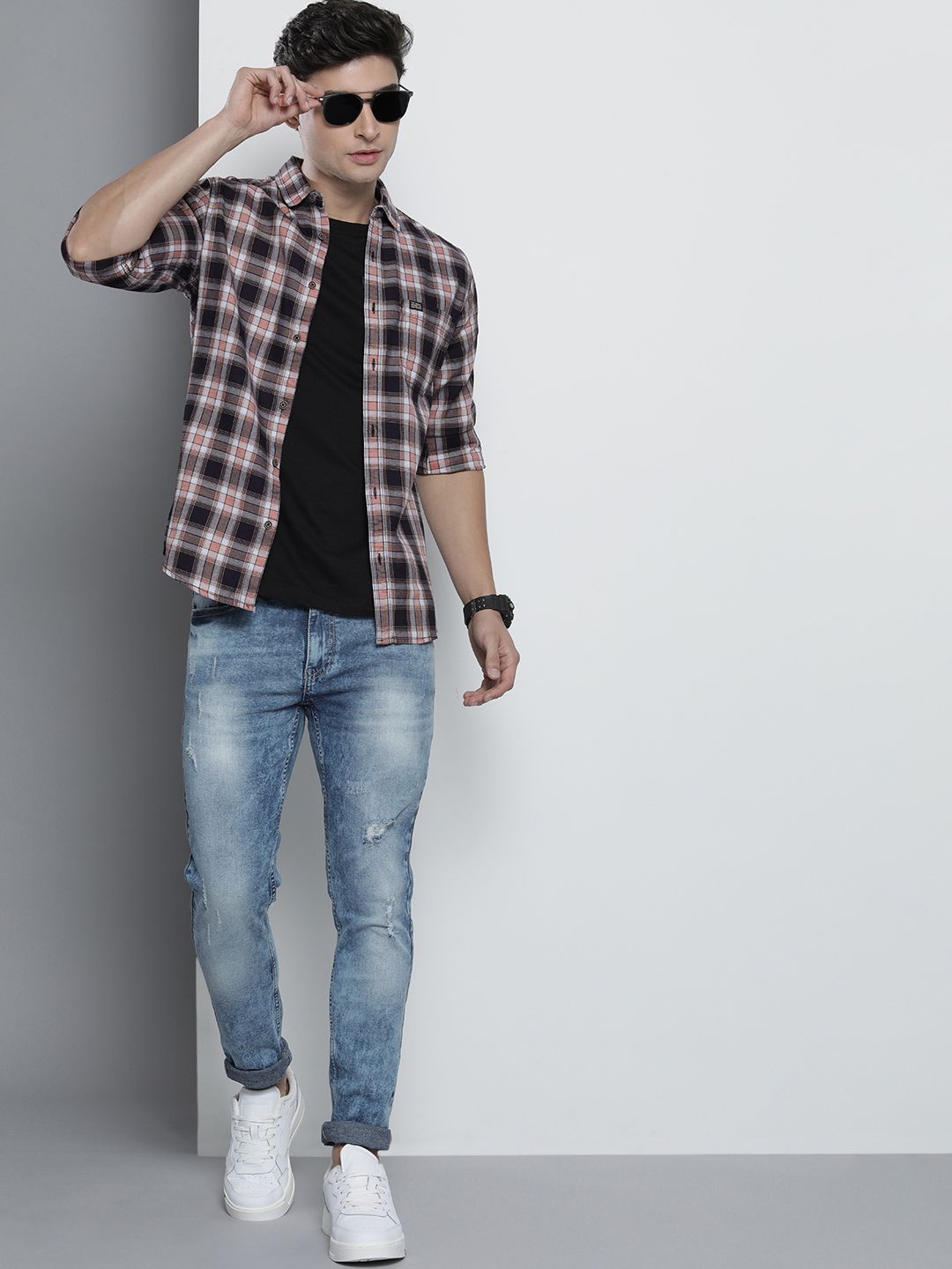 The Indian Garage Co Men Navy Blue & Peach-Coloured Cotton Checked Casual Shirt