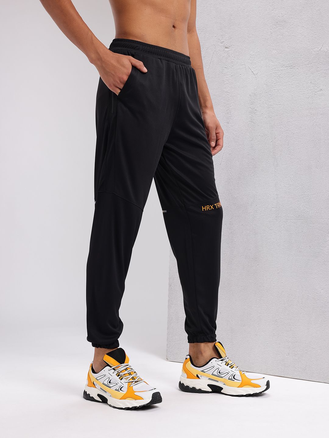 HRX by Hrithik Roshan Men Typography Print Detail Mid-Rise Rapid-Dry Training Joggers