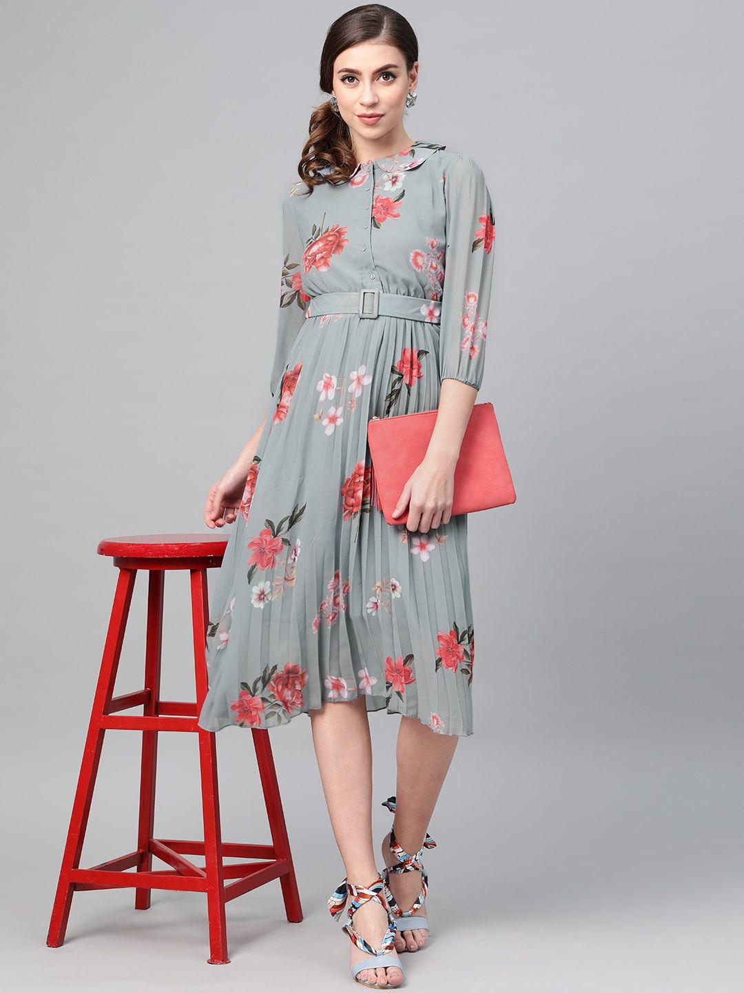 SASSAFRAS Grey & Peach-Coloured Floral Printed Accordian Pleat Fit & Flare Dress
