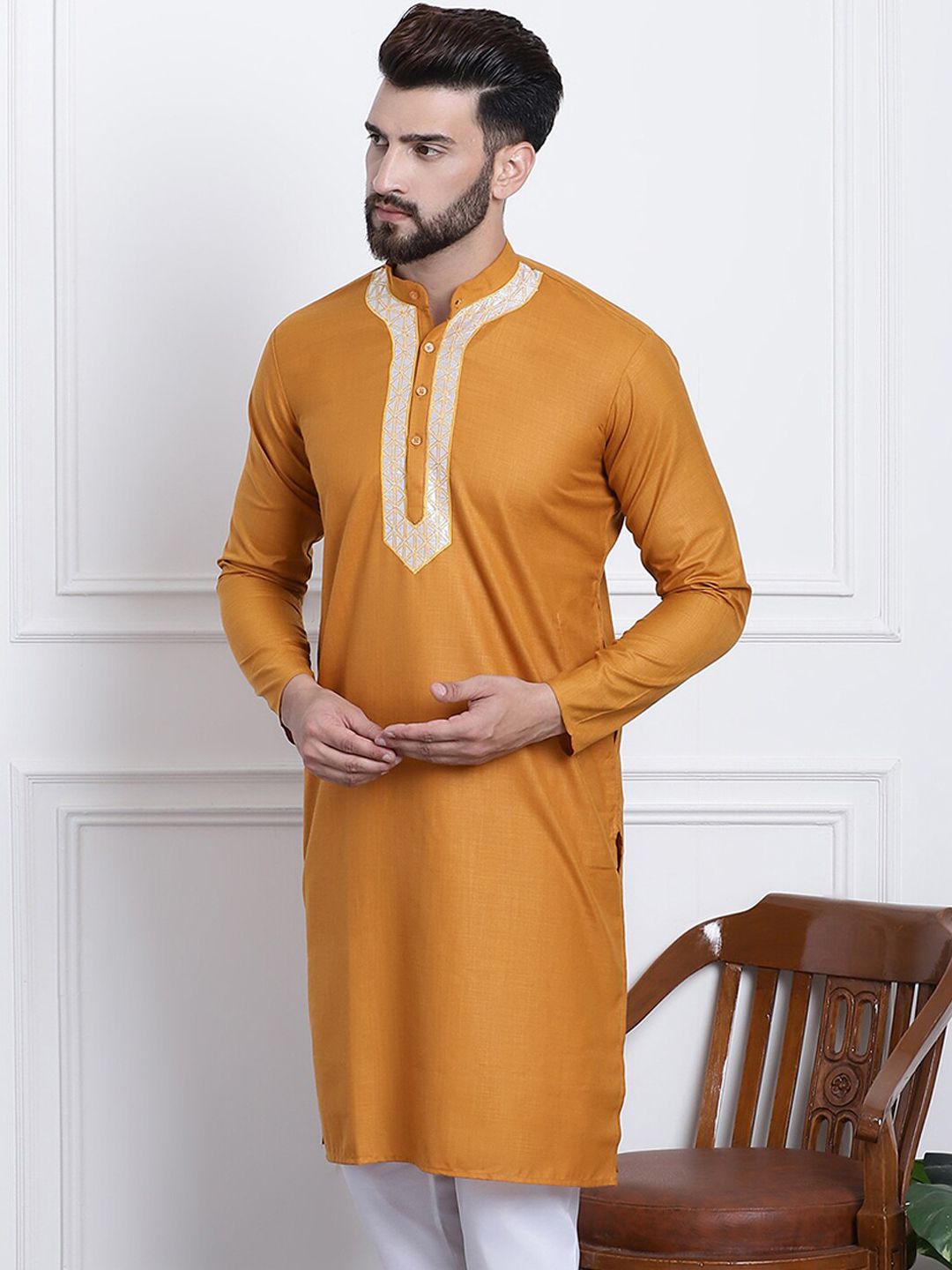SOJANYA Mandarin Collar Thread Work Pure Cotton Straight Kurta