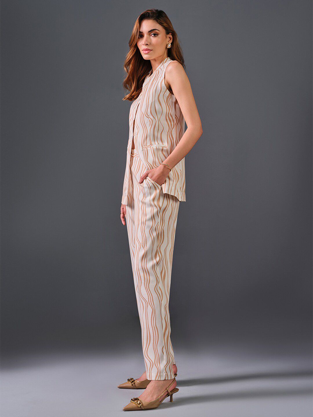 AND Printed V-Neck Sleeveless Shirt With Trousers