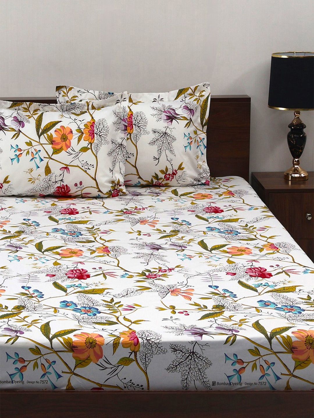 BOMBAY DYEING Floral Fiesta White Floral Cotton 140 TC Queen Bedsheet Set 2.54 m x 2.28 m