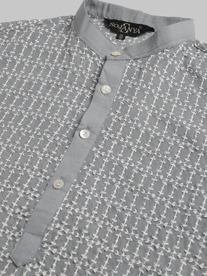 SOJANYA Floral Embroidered Pure Cotton Kurta Lurus
