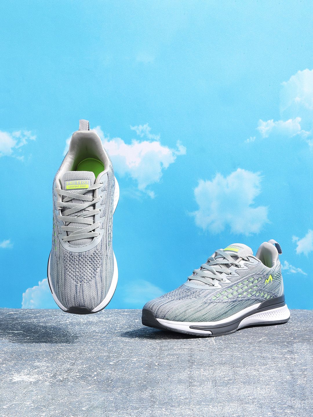 Metro Men Textile Walking Shoes