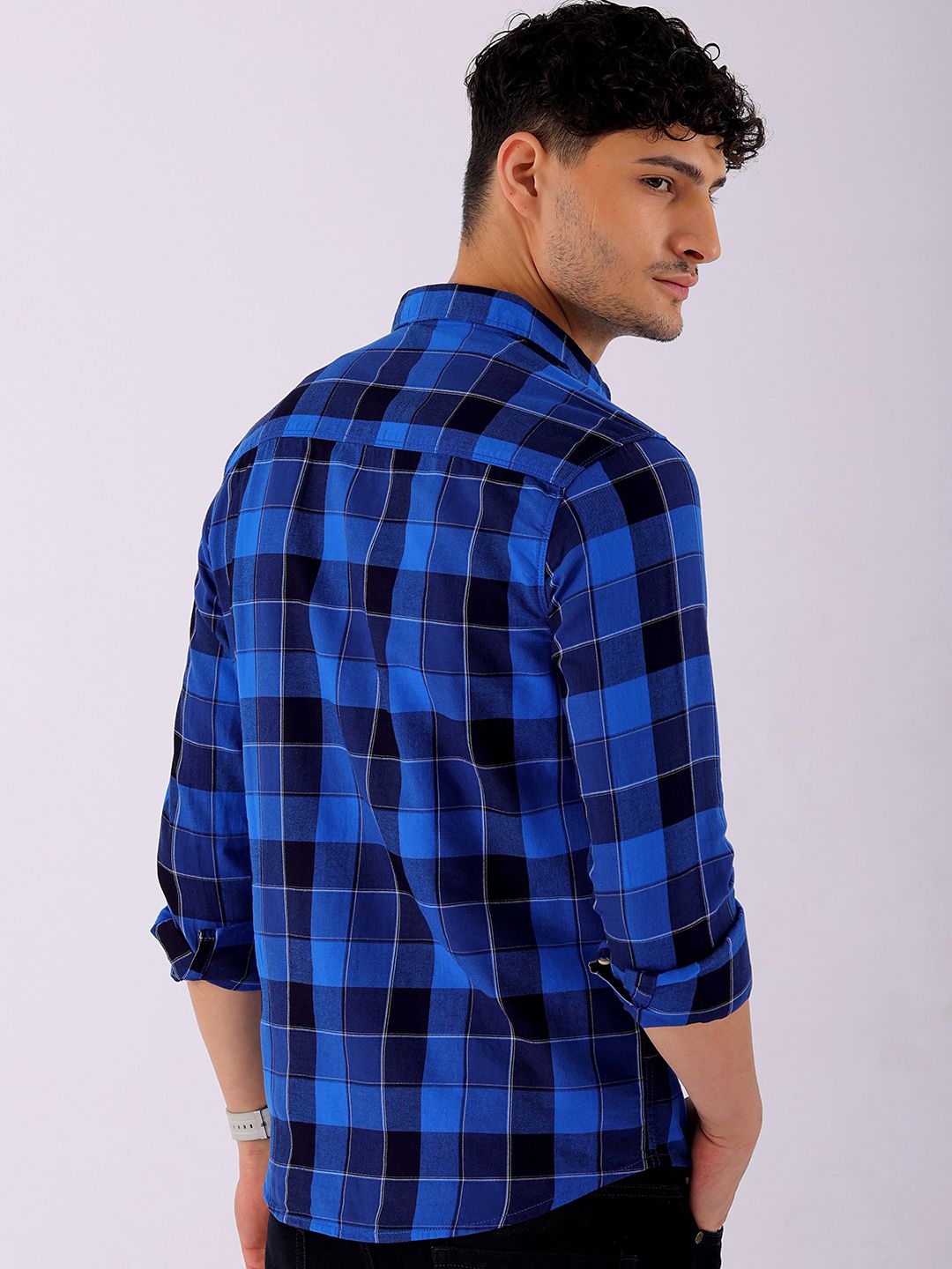 The Indian Garage Co Men Blue Slim Fit Checked Casual Shirt