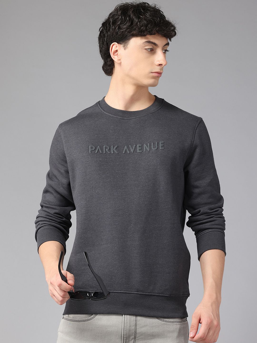 Sweatshirt Penjenamaan Timbul Park Avenue