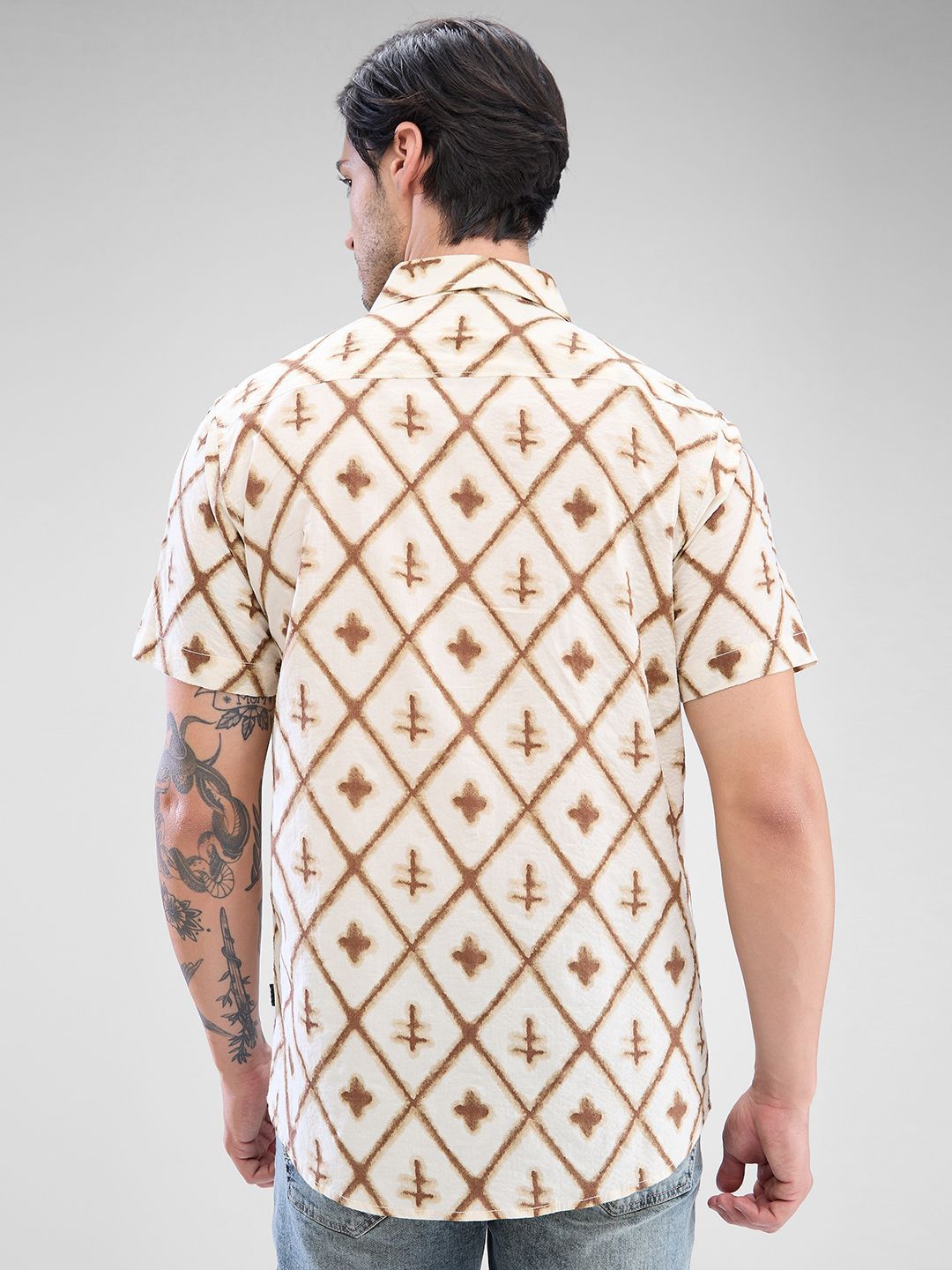 SPYKAR Men Slim Fit Opaque Geometric Printed Spread Collar Casual Shirt