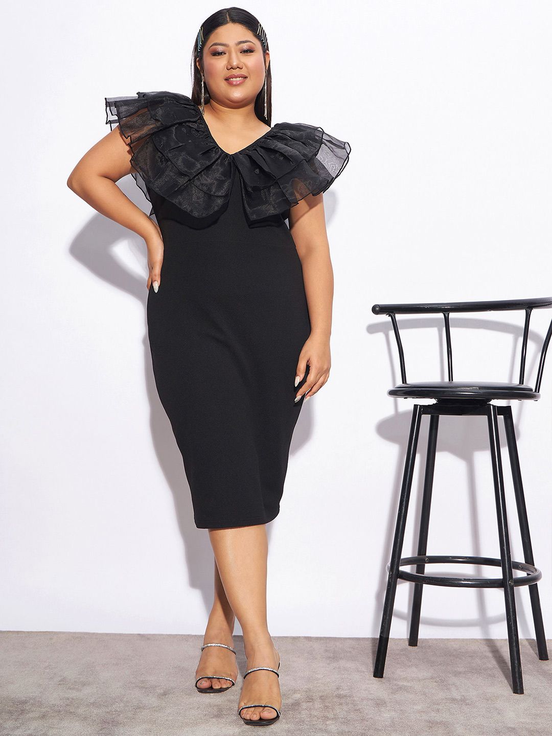 SASSAFRAS Curve Plus Size Black V-Neck Flutter Sleeves Sheath Dress