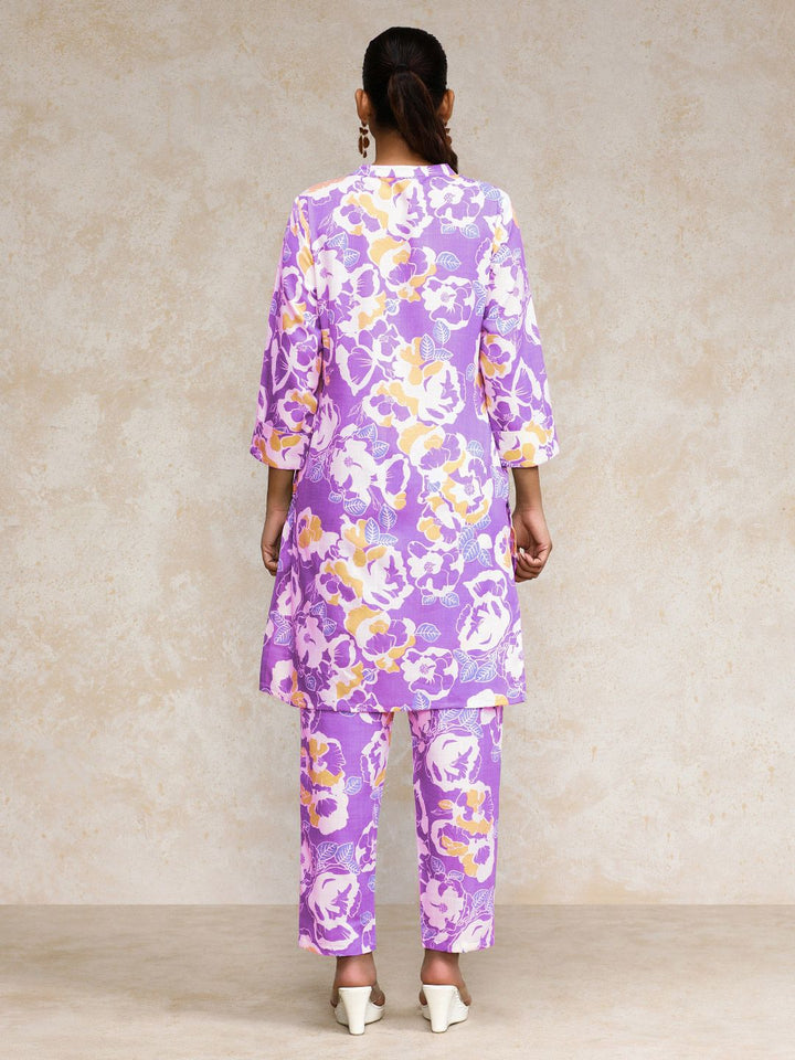 Varanga Women Floral Printed Regular Kurti with Trousers