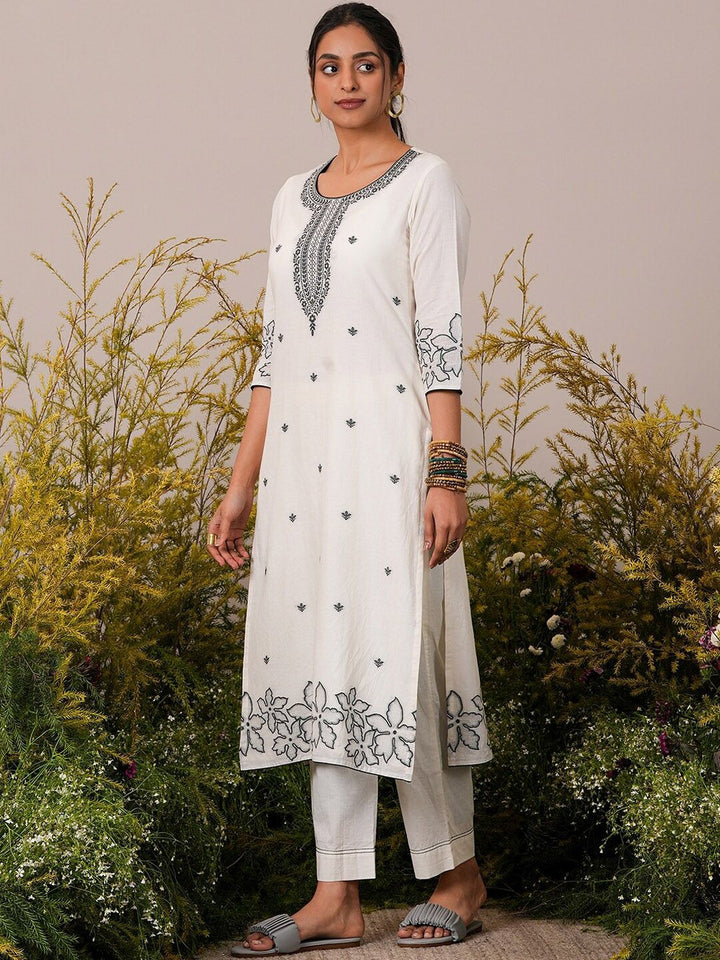 Libas Floral Regular Pure Cotton Kurta with Trousers & Dupatta