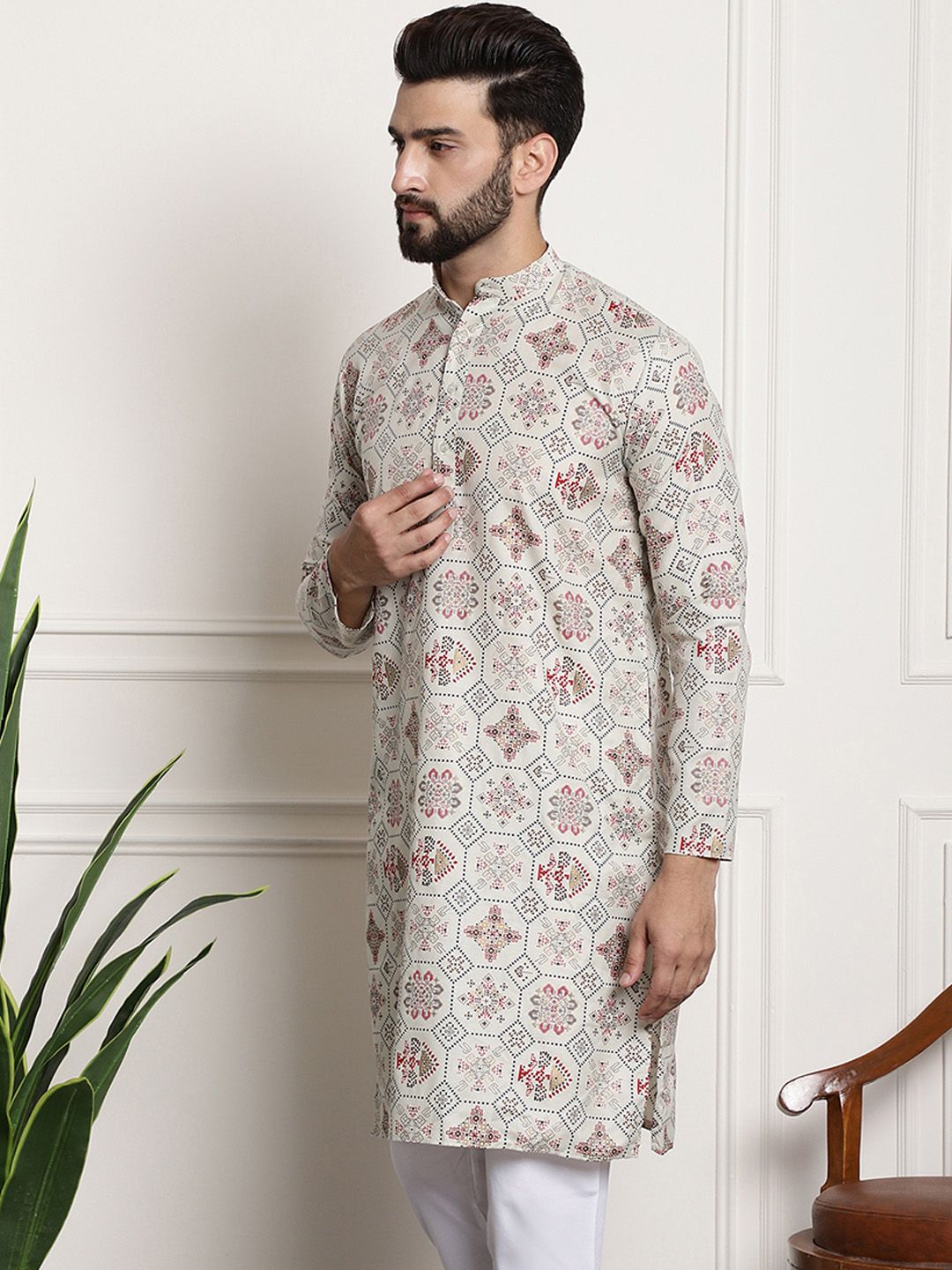 SOJANYA Men Cream-Coloured & Red Ethnic Motifs Printed Kurta