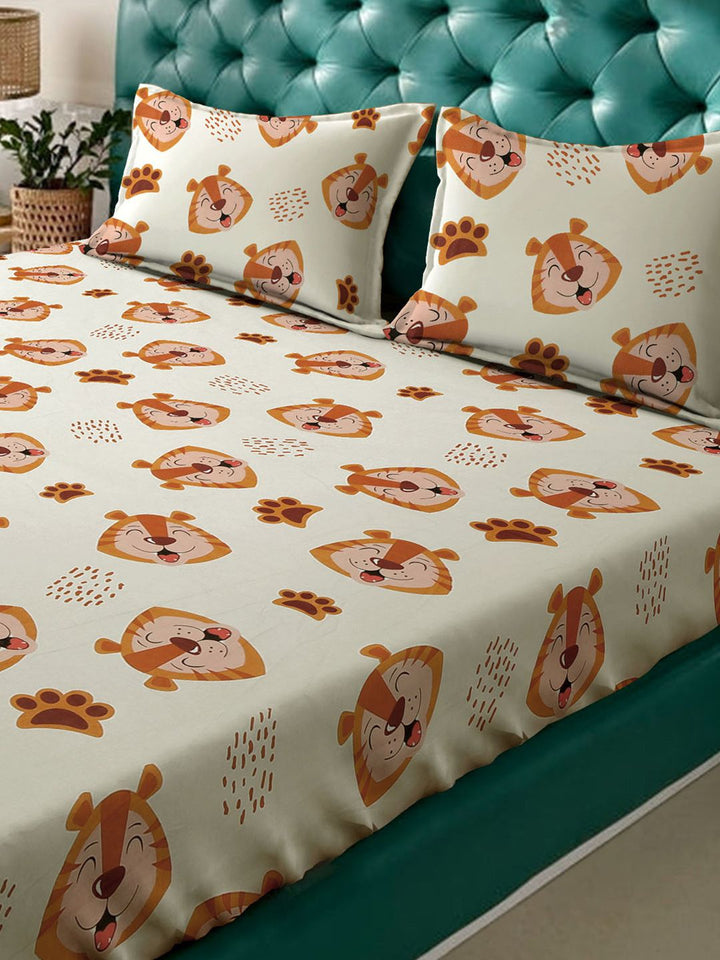 KLOTTHE Cream Cartoon Printed Fitted 400 TC Cotton King Bedsheet & 2 Pillow Covers