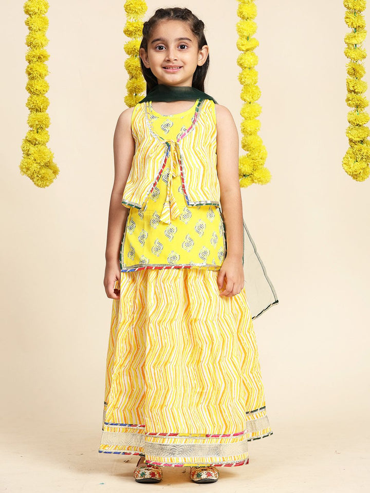 Cutiekins Girls Paisley Printed Cotton Ready to Wear Lehenga & Blouse With Dupatta