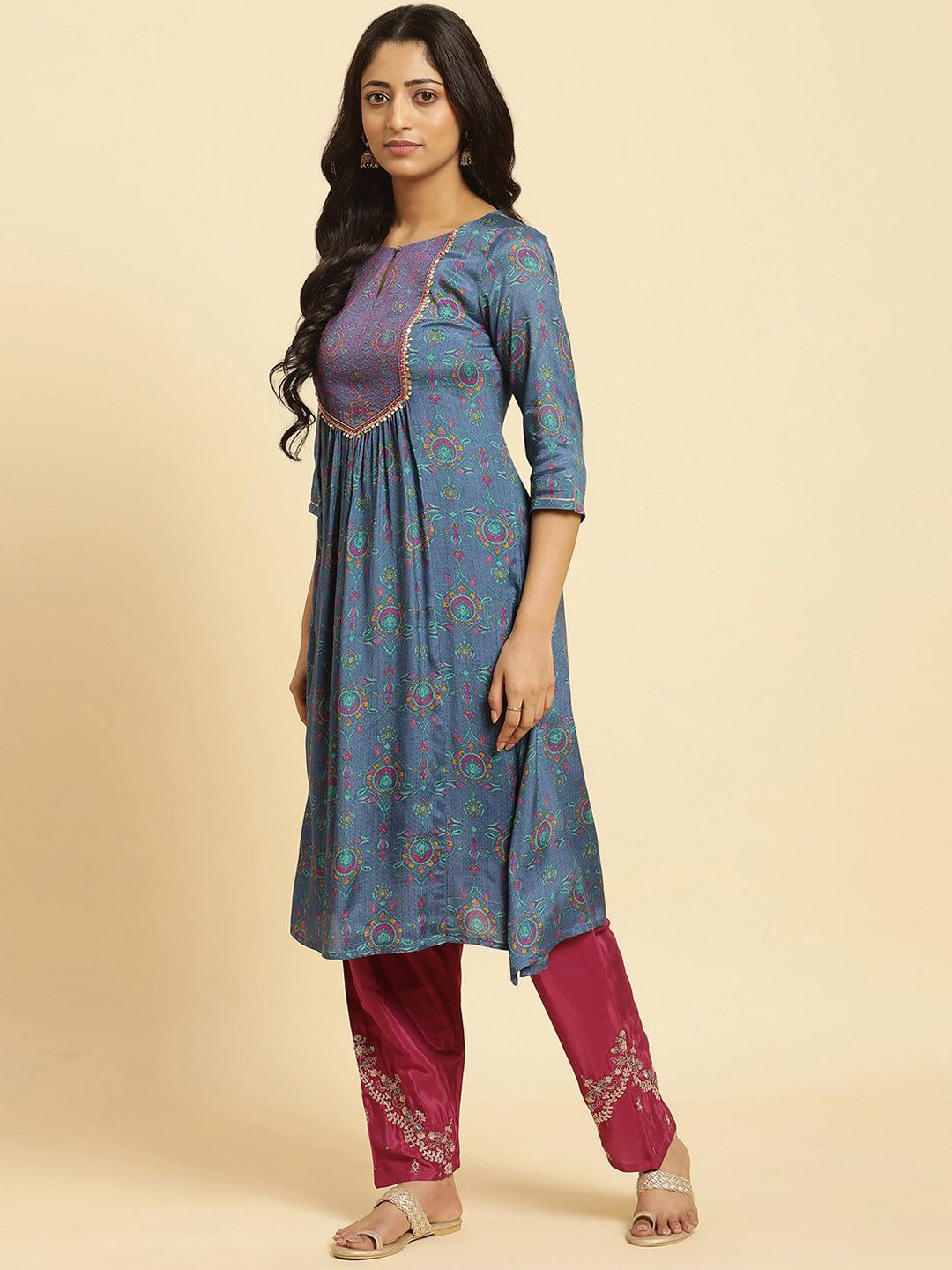 W Floral Woven Design Sequinned Pleated Kurta