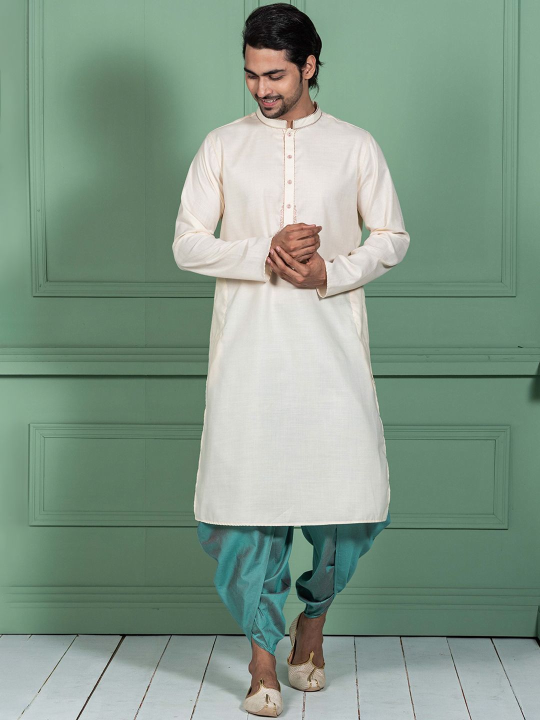 KISAH Ethnic Motif Embroidered Mandarin Collar Thread Work Kurta