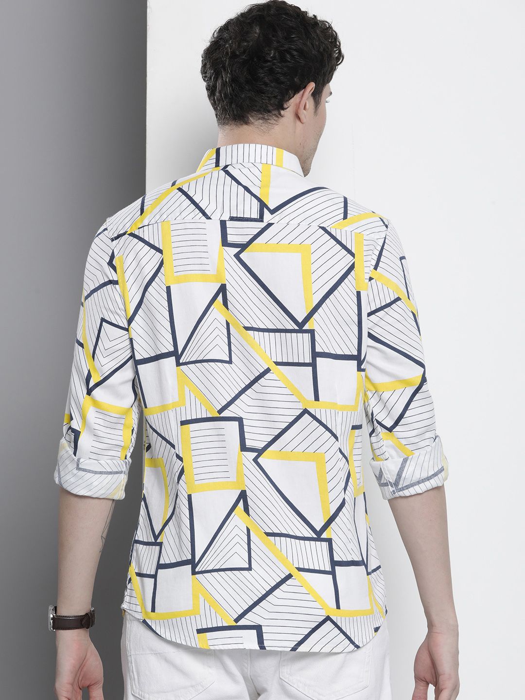 The Indian Garage Co Men Slim Fit Geometric Printed Party Shirt