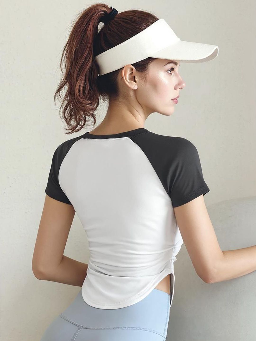 HRX by Hrithik Roshan Women Colourblocked Fitted Crop Top