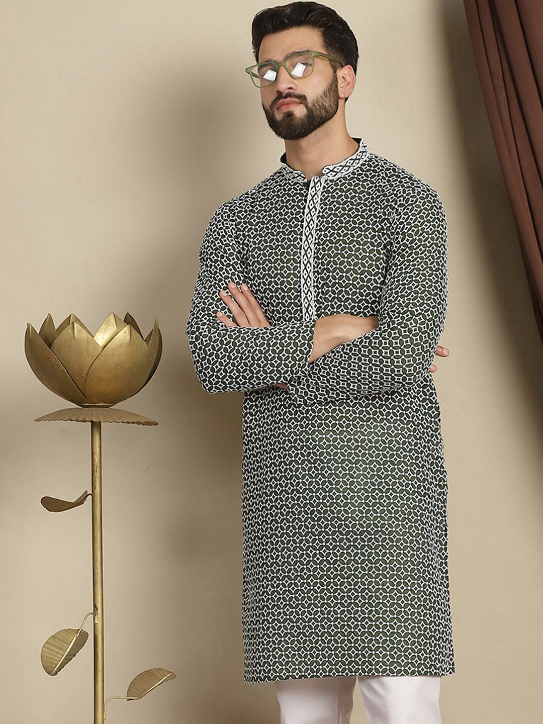 Anouk Motif Etnik Hitam Bersulam Kolar Mandarin Kurta Lurus Kapas Tulen