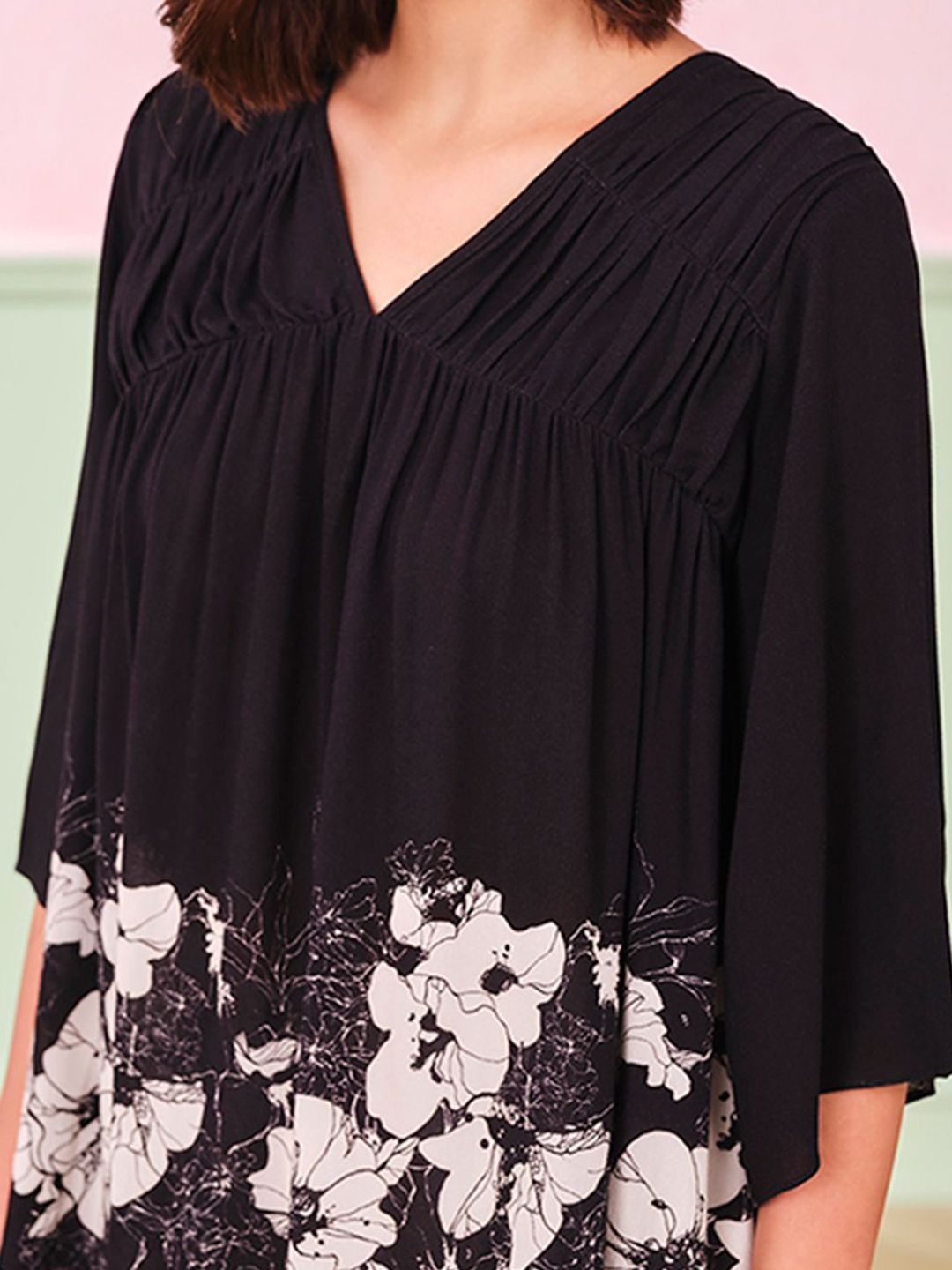 AND Women Floral Print V-Neck Top