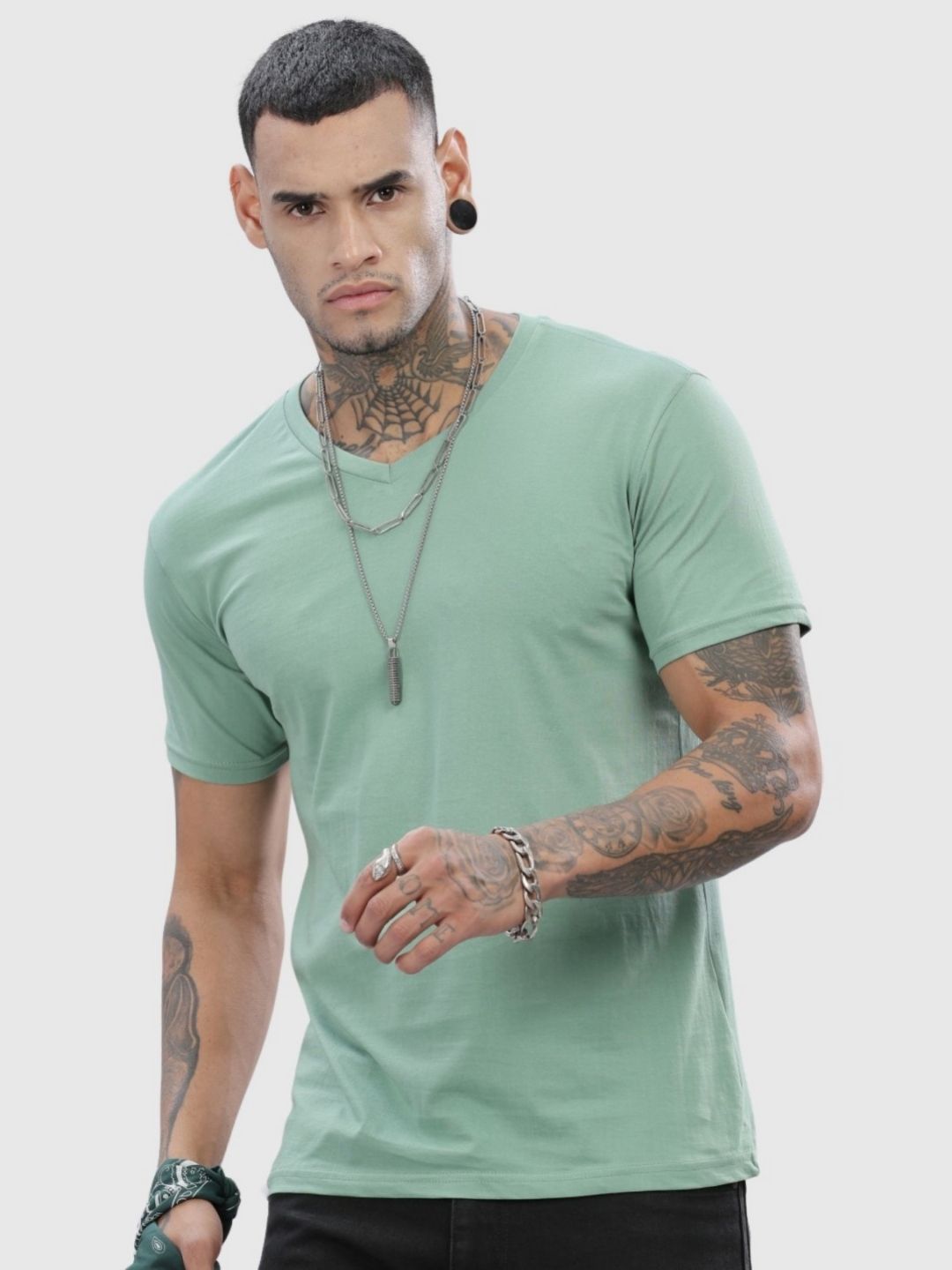 ADRO Lelaki Solid V-Neck Cotton T-shirt