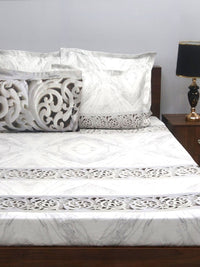 BOMBAY DYEING Urban Living Grey Printed 400 TC Cotton King Bedsheet with 4 Pillow Covers