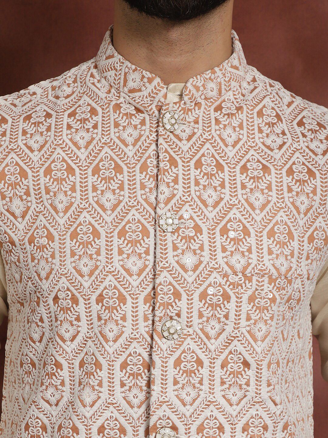 Anouk Cream Kolar Mandarin Churidar Kurta Lurus Dengan Churidar