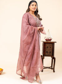 Mamicha Embroidered V-Neck Kurta Set