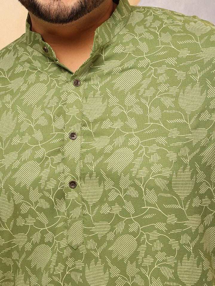 SOJANYA PLUS Floral Printed Mandarin Collar Straight Kurta
