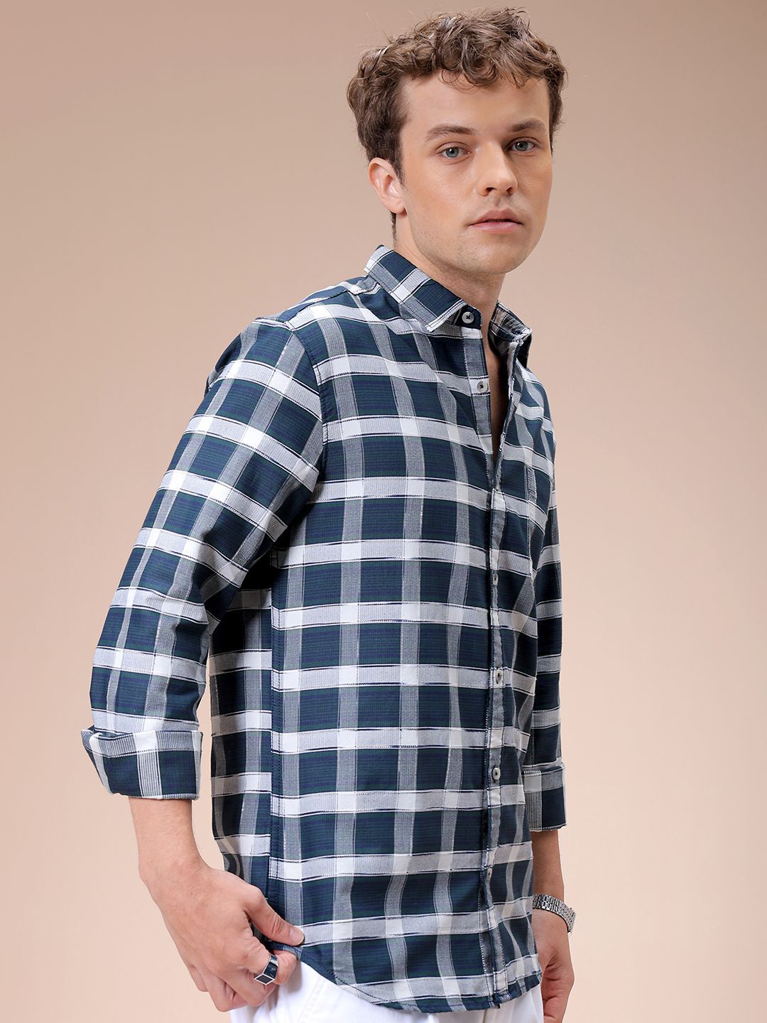 The Indian Garage Co Men Spread Collar Checked Slim Fit Casual Shirt