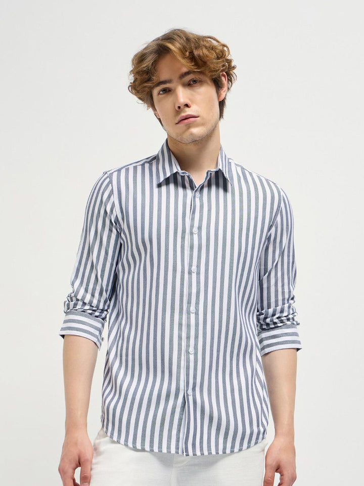 THE BEAR HOUSE Men Spread Collar Vertical Striped Cotton Casual Shirt