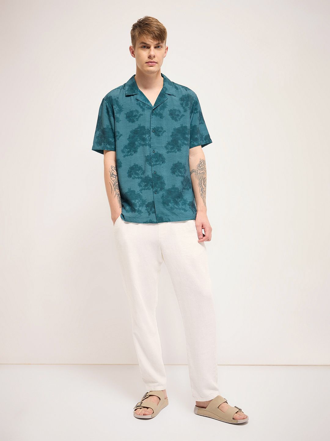 THE BEAR HOUSE Men Cuban Collar Abstract Printed Casual Shirt