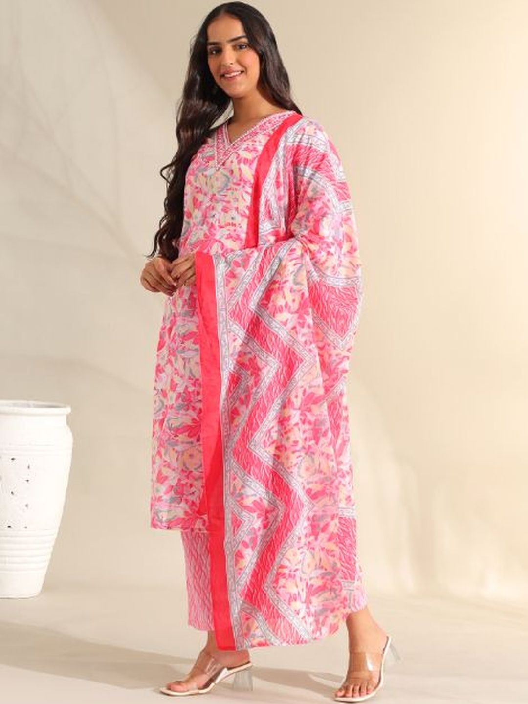 Mamicha Women Floral Printed Regular Pure Cotton Kurta with Trousers & With Dupatta
