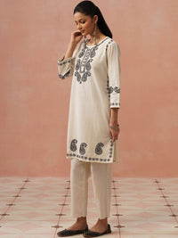 House of Chikankari Women Paisley Printed Kurta