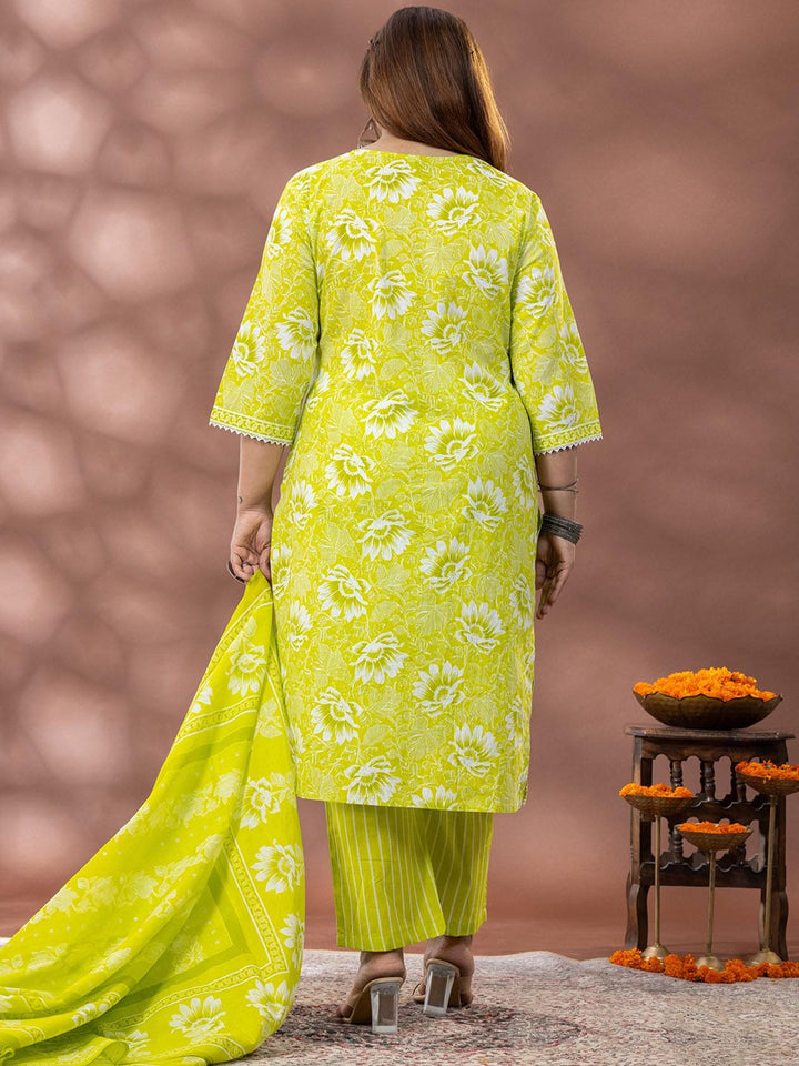 Mamicha  Printed Straight Kurta With Trousers & Dupatta